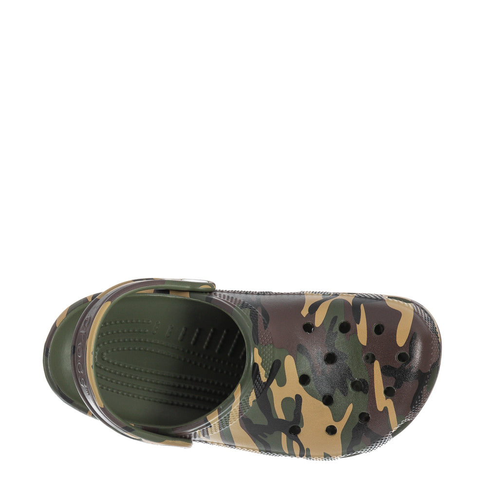 camp crocs Crocs Kids' Classic Camouflage Clog, Green, C11