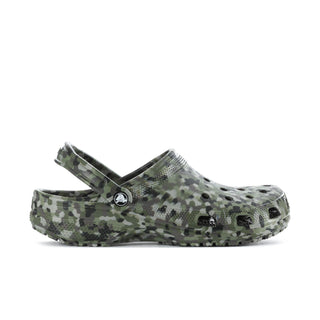 Men's camo clogs with adjustable heel strap and round logo button