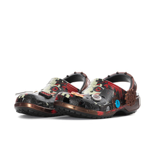 Men's classic clog pair, camouflage-style graphic upper with brown straps and red details