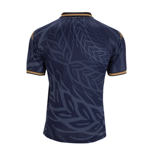 Men's navy soccer jersey back view, gold-trim collar and sleeve edges, Modelo pattern