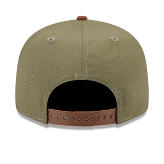 Olive two-tone baseball cap with auburn leather-look snapback strap