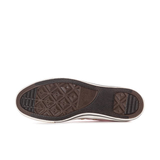 Women's Chuck Taylor All Star Ox outsole with textured tread and dark rubber