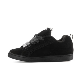 Black women’s low-top sneakers with lace-up front and star applique
