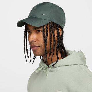 Nike Club Cap Metal Swoosh Strapback