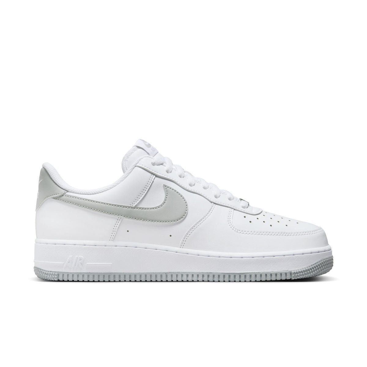 Nike Air Force 1 Low 07 | Men display picture 2