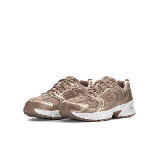 Youth lace-up running shoes, taupe with white sole and textured side N logo.
