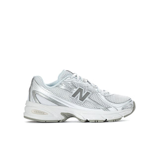 Youth running shoes, white and silver metallic, side profile with N logo