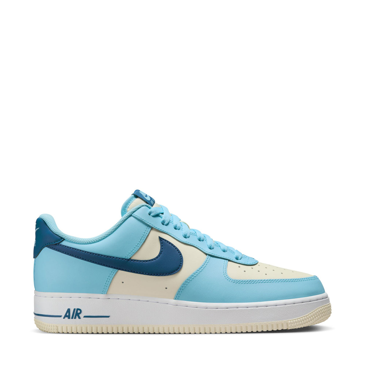 Nike Men s Air Force 1 Low Leather Casual Shoes