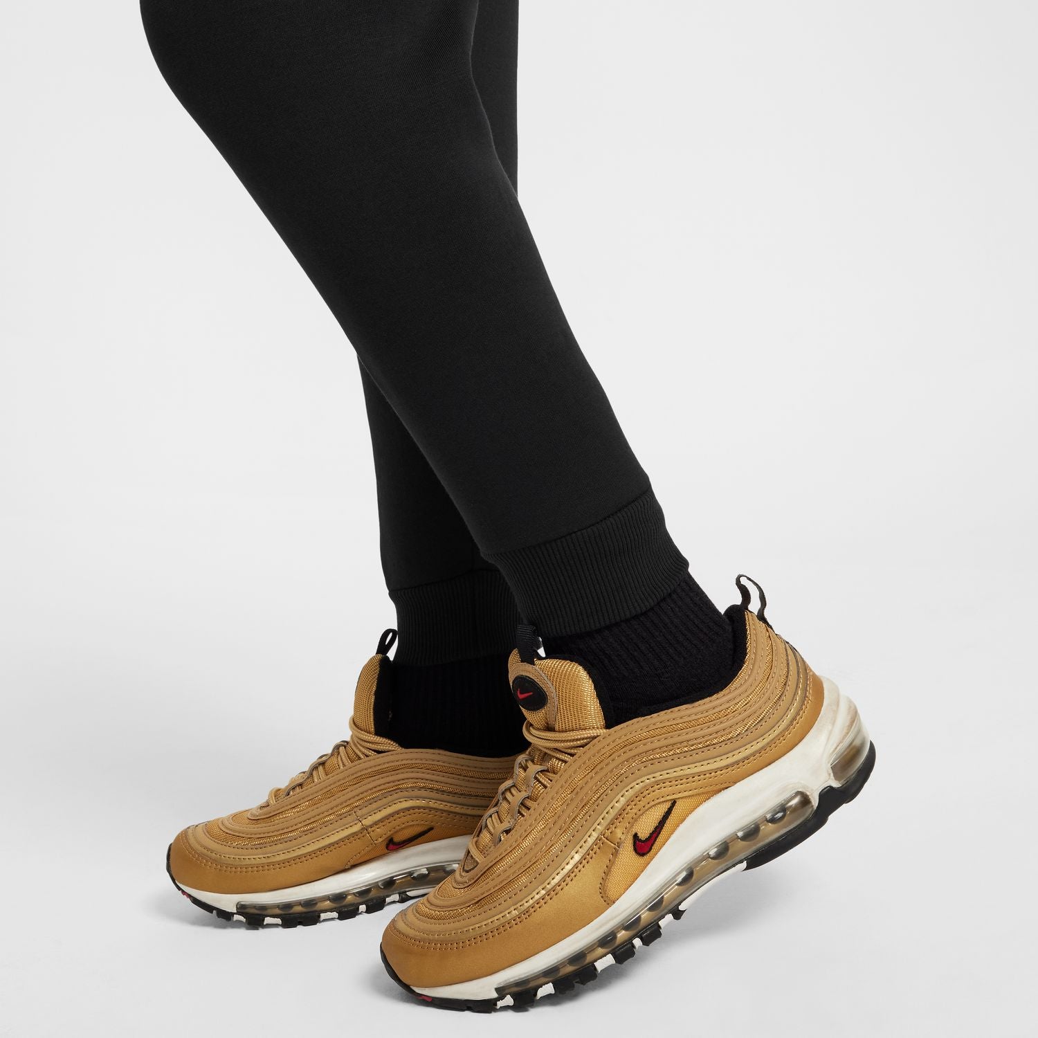 り*ょ様 日本未入荷Nike Club BB Gold ジョガー セットアップ Nike Club Fleece Jogger | Kids | Black/Metallic Gold | ShopWSS