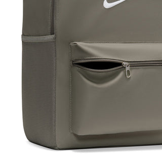 Nike Brasilia Heritage backpack front close-up with zip pocket and textured side panel