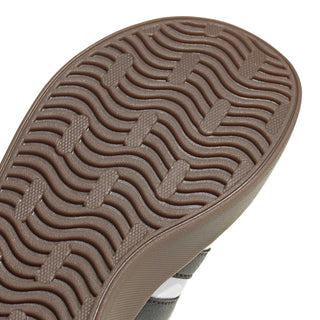 Kids gum outsole close-up with wavy tread for grip