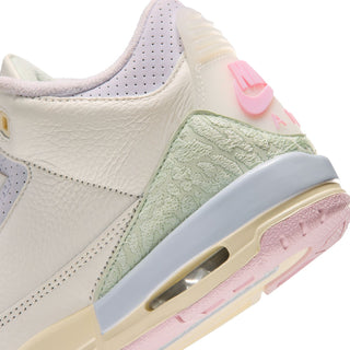 Youth Air Jordan Retro 3 close-up, side panel with mint overlay and visible air unit