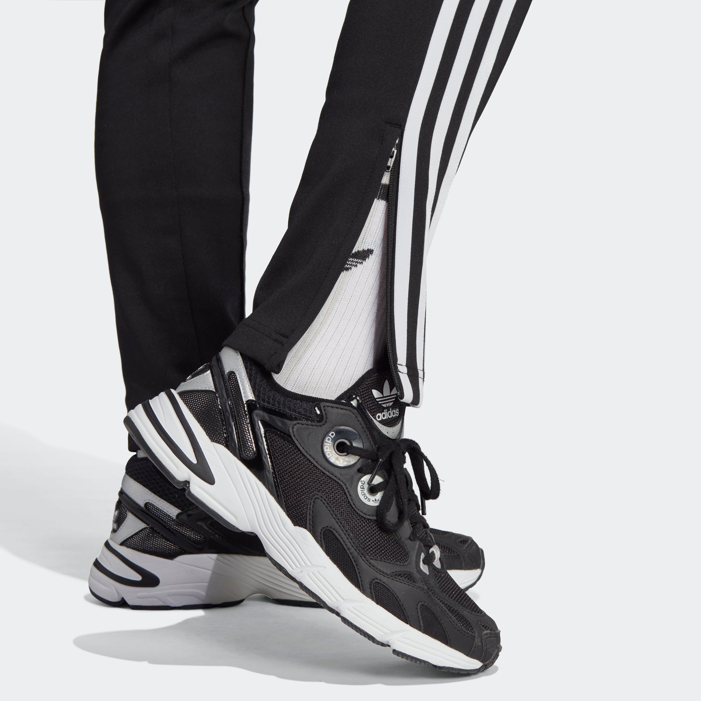 adidas Originals Women's Adicolor Track Pants, XL, Black adidas Originals Women's Adicolor Track Pants, XL, Black