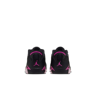 Black toddler low-top sneakers with fuchsia heel Jumpman and pink back tab