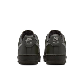 Men's Air Force 1 low-top sneakers with rear heel tabs, dark olive upper and black sole