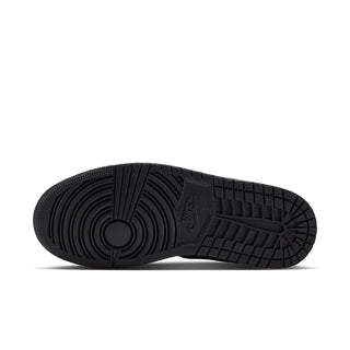 AJ 1 Low sneaker with black rubber outsole and circular tread pattern