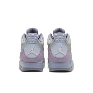 Men's sneakers heel view: light gray and lilac back panels, molded heel tabs.