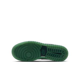 Youth AJ 1 Low SE outsole with green tread pattern and herringbone-style grooves