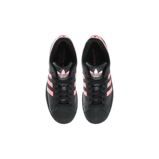 Kids adidas Superstar II sneakers front view, black uppers with pink lace and tongue details