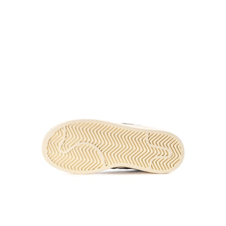 Kids sneaker outsole, light rubber tread with herringbone pattern