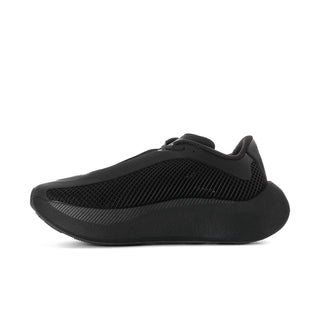Men's black mesh sneakers with low-profile sole and curved side panel