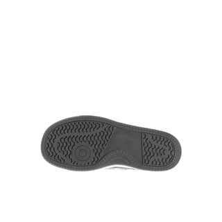 Kids New Balance sneaker outsole, dark gray tread pattern