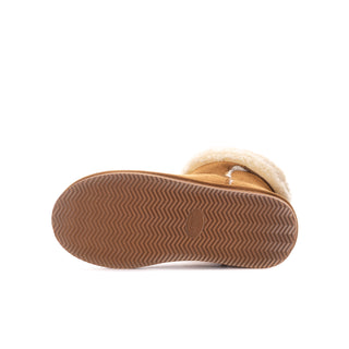 Chestnut youth wrap boot outsole with textured zigzag tread underside