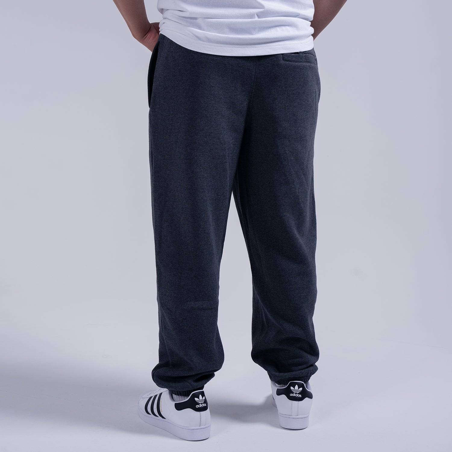 Urban Classics CARGO SWEATPANTS - Pantalon de survêtement - black Urban Classics CARGO SWEATPANTS - Pantalon de survêtement - black