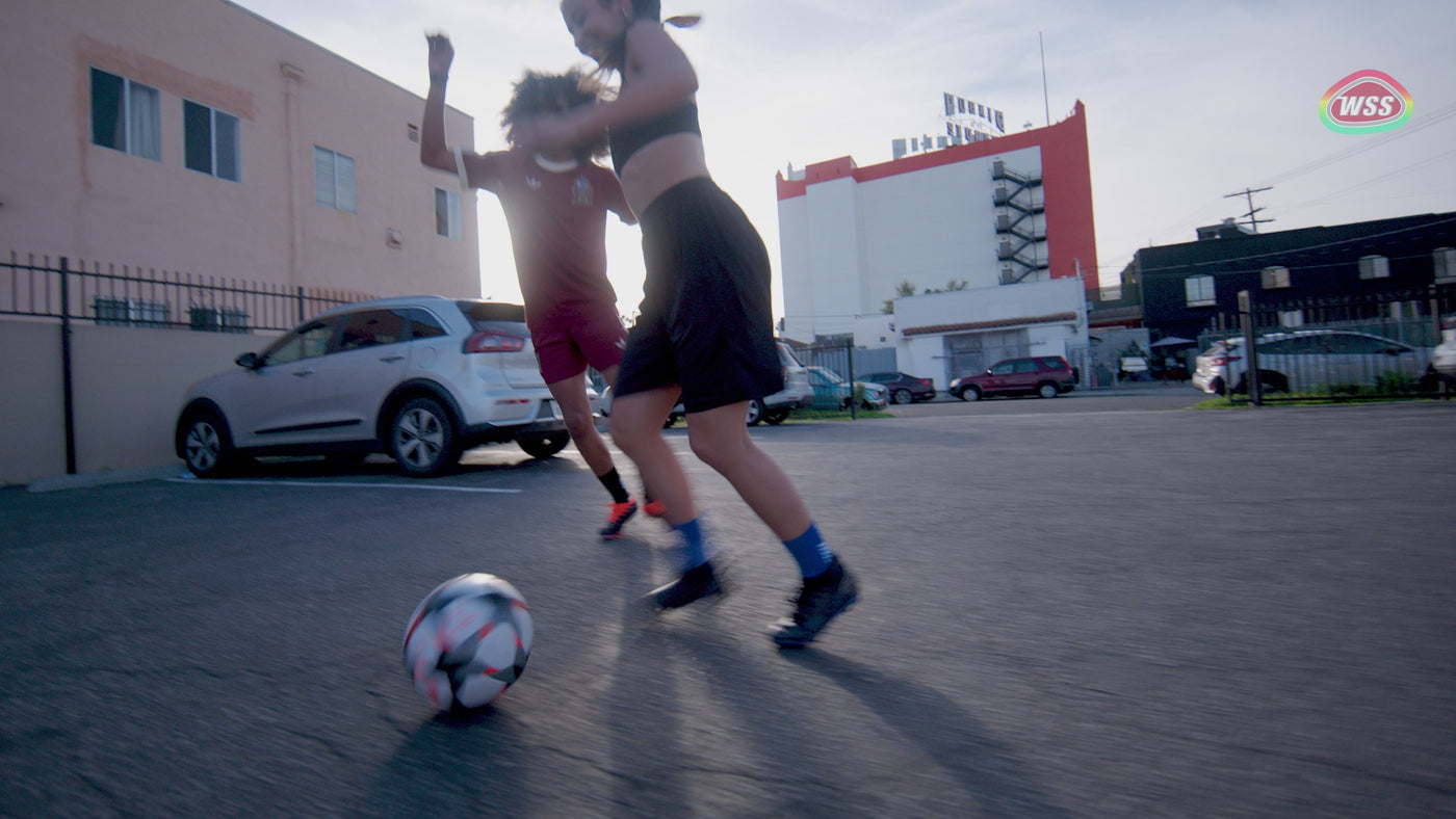 Video promoting Futbol Season
