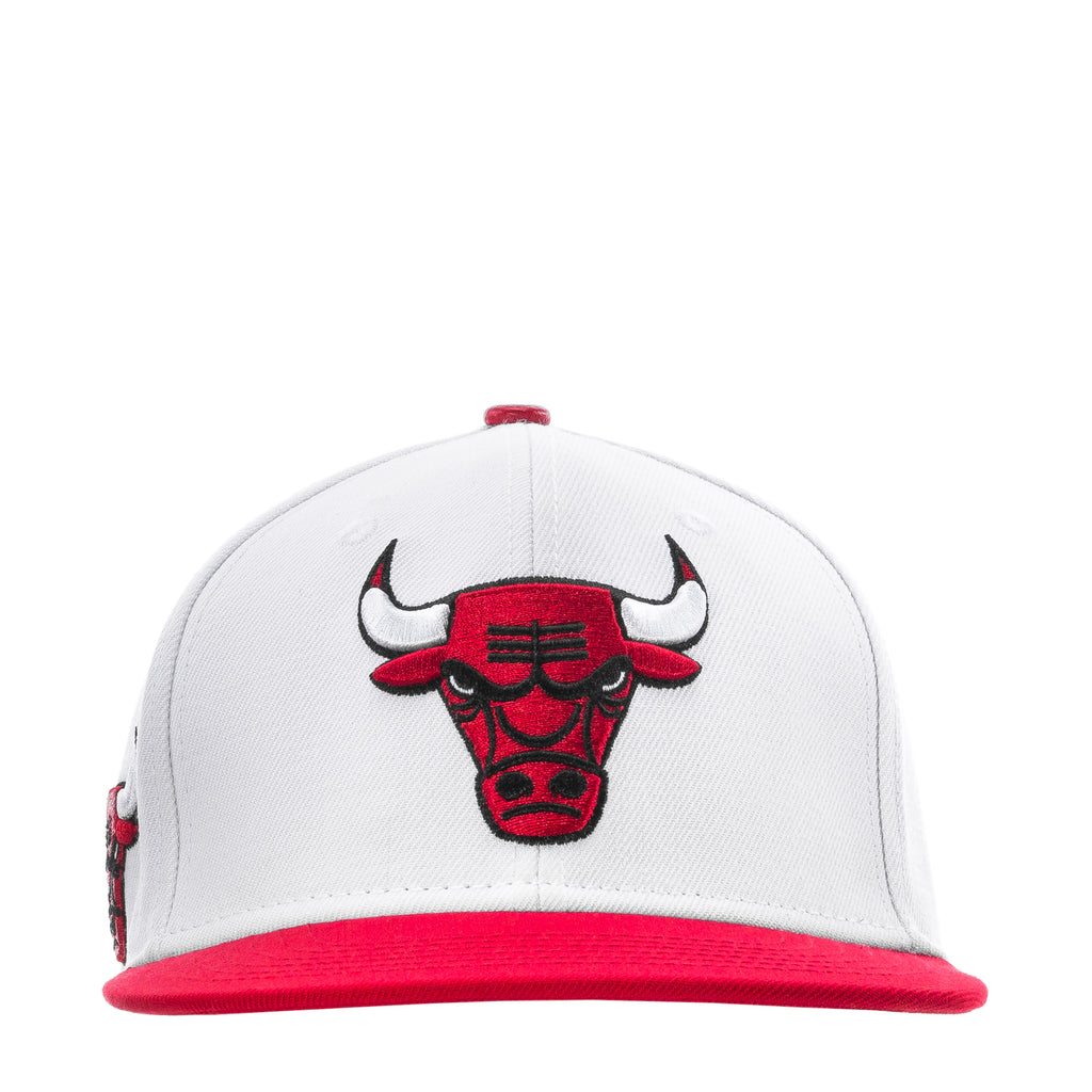 Gorra Snapback con logo en dos tonos de los Bulls